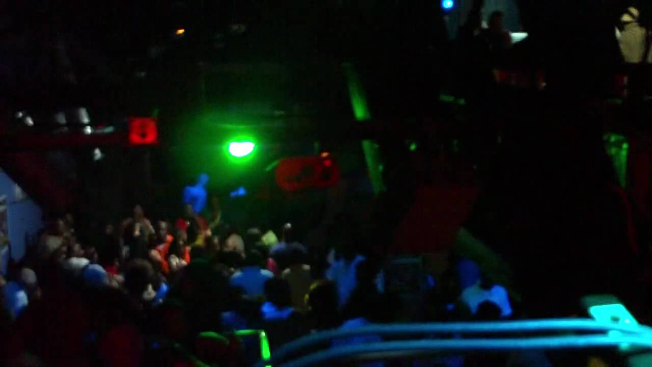DJ Sequence - Live At Chez Maree