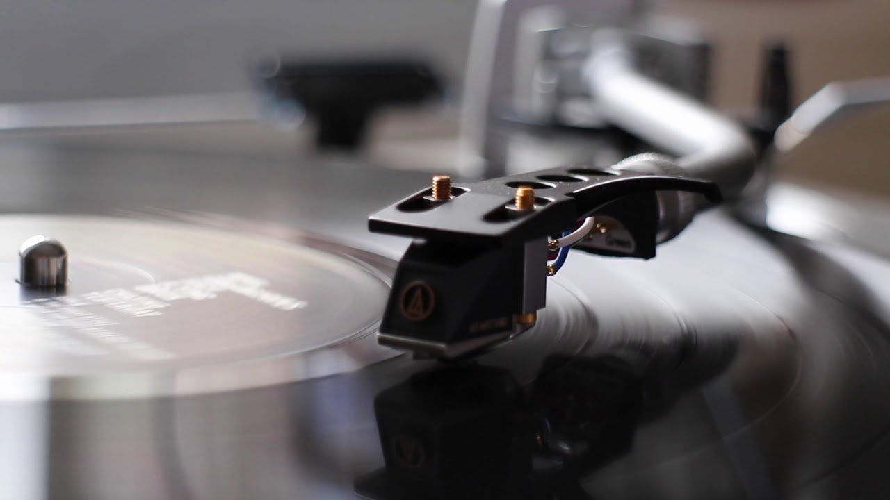 Noel Gallagher's High Flying Birds - Ballad Of The Mighty I (2015 HQ Vinyl Rip) - Technics 1200G