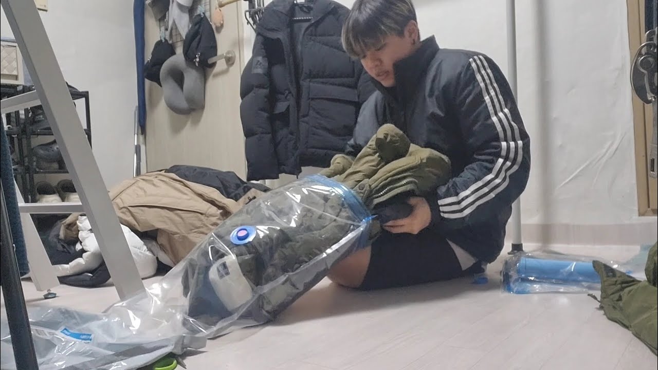 (20250215) Winter season is over | vacuum sealing my winter jackets 🧥❄️