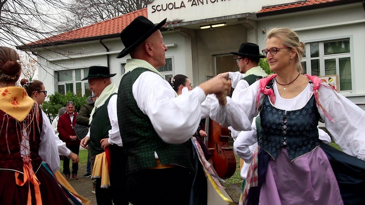 IL GRUPPO FOLKLORISTICO CAPRIVESE M. GRION PARTECIPA ALLA GIORNATA DEL RINGRAZIAMENTO DI MORARO