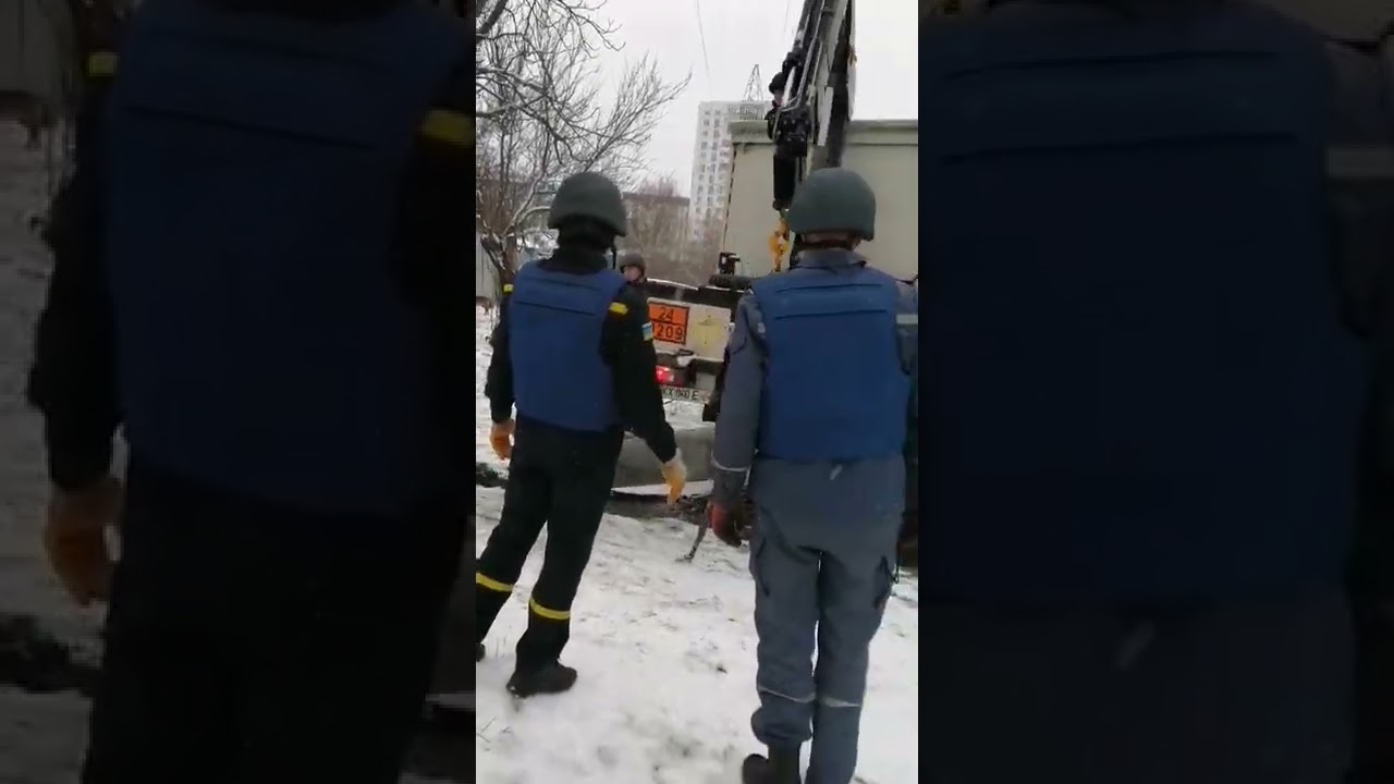 Харків. Снаряд