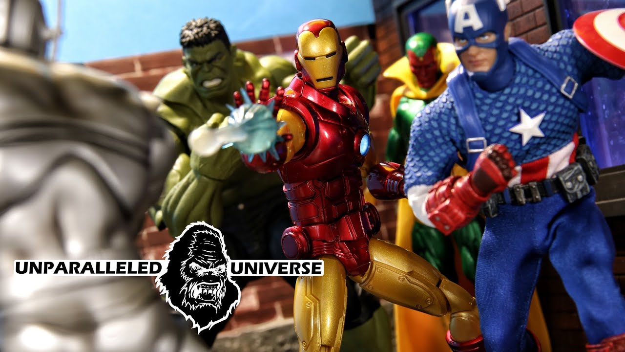 Mezco One:12 Collective Invincible Iron Man Action Figure Review