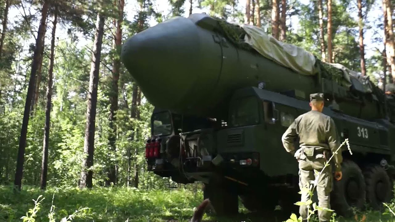 Ракетные комплексы «Ярс» вышли на маршруты боевого патрулирования // 