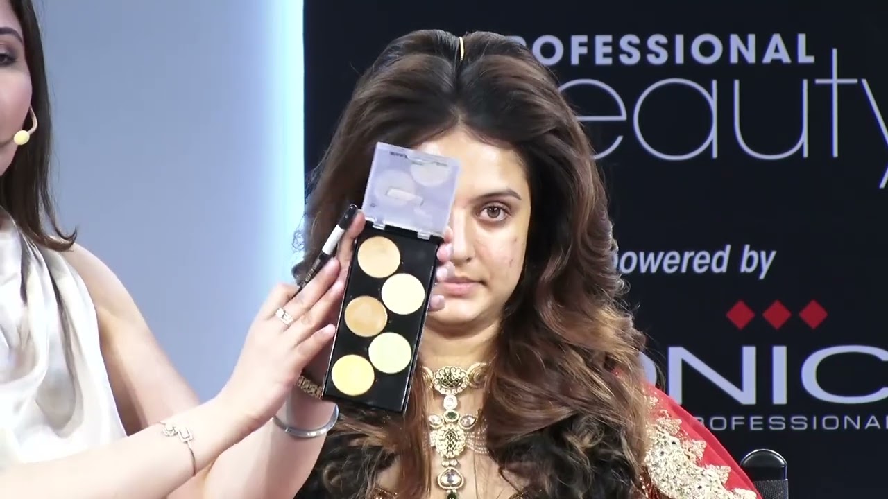 Avleen Bansal creates a ravishing Cocktail Glam exclusively with Makeup Studio at #PBIBeautyStage