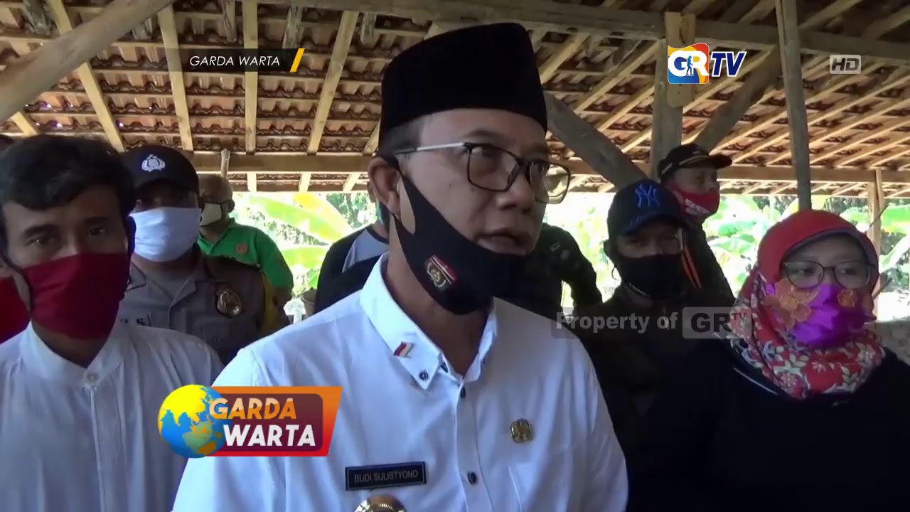 NGAWI - Mampu Pindahkan Rumah Seorang Diri Gegerkan Warga