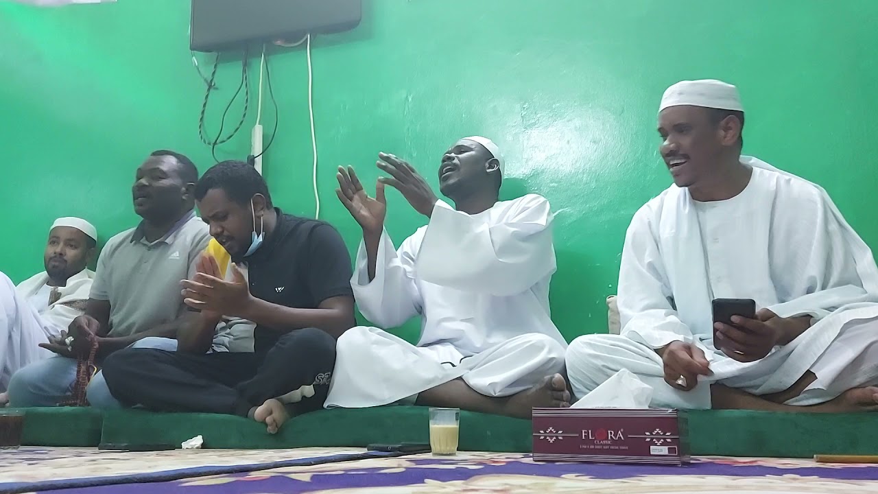 صل يا واهب الصفاء علي النبي معدن الوفاء