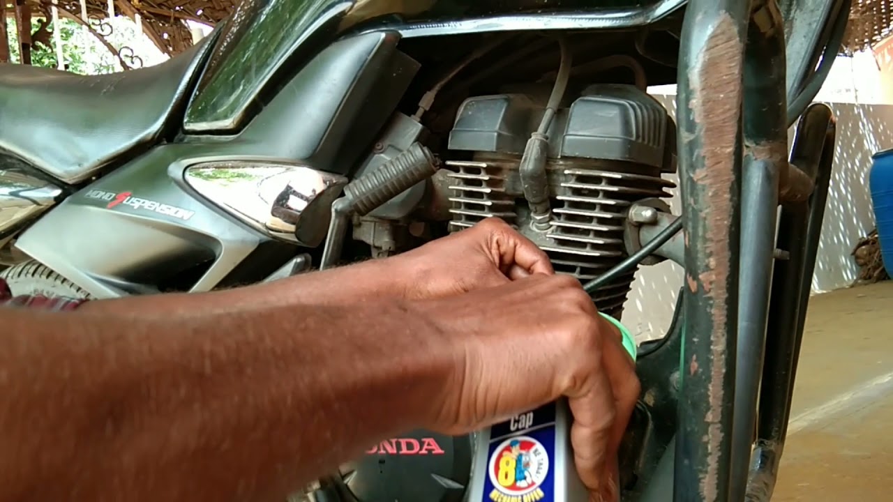 How To change Engine oil in Honda CB  Unicorn
