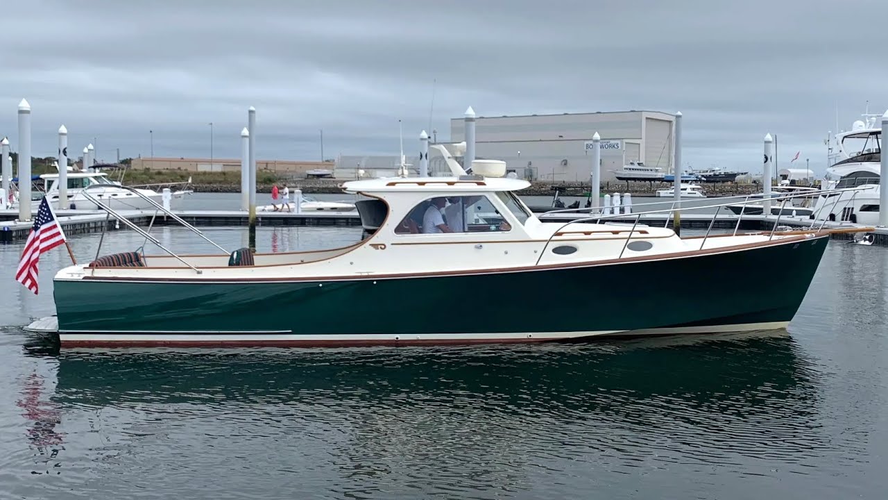 1999 Hinckley 36 Classic Picnic Boat