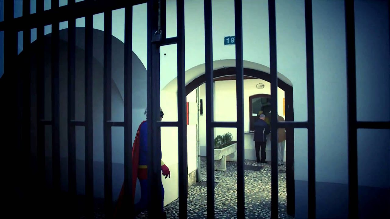 Dubioza Kolektiv - Walter, official video; Starring: Vlado Jokanović