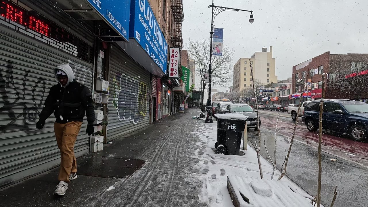 ⁴ᴷ⁶⁰ Walking NYC: Tour of The Hub in The South Bronx