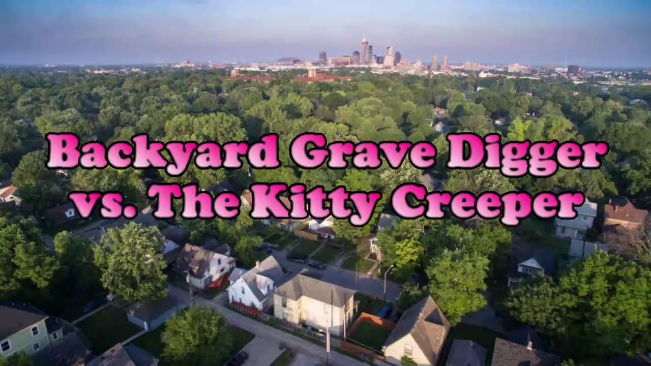 Могильщик на заднем дворе против Китти Крипер