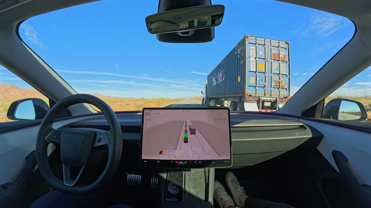Tesla Self-Driving 14.1.4 едет из Лос-Анджелеса, Калифорния, в Скоттсдейл, Аризона, без помощи рук