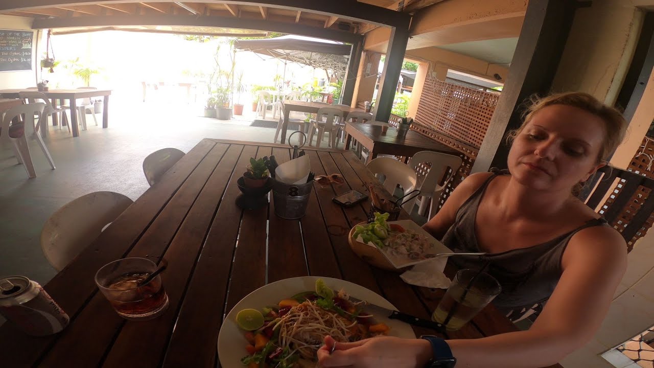 Eating Point of View (POV) - Eat lunch at Cafe Ariki in Rarotonga, Cook Islands 