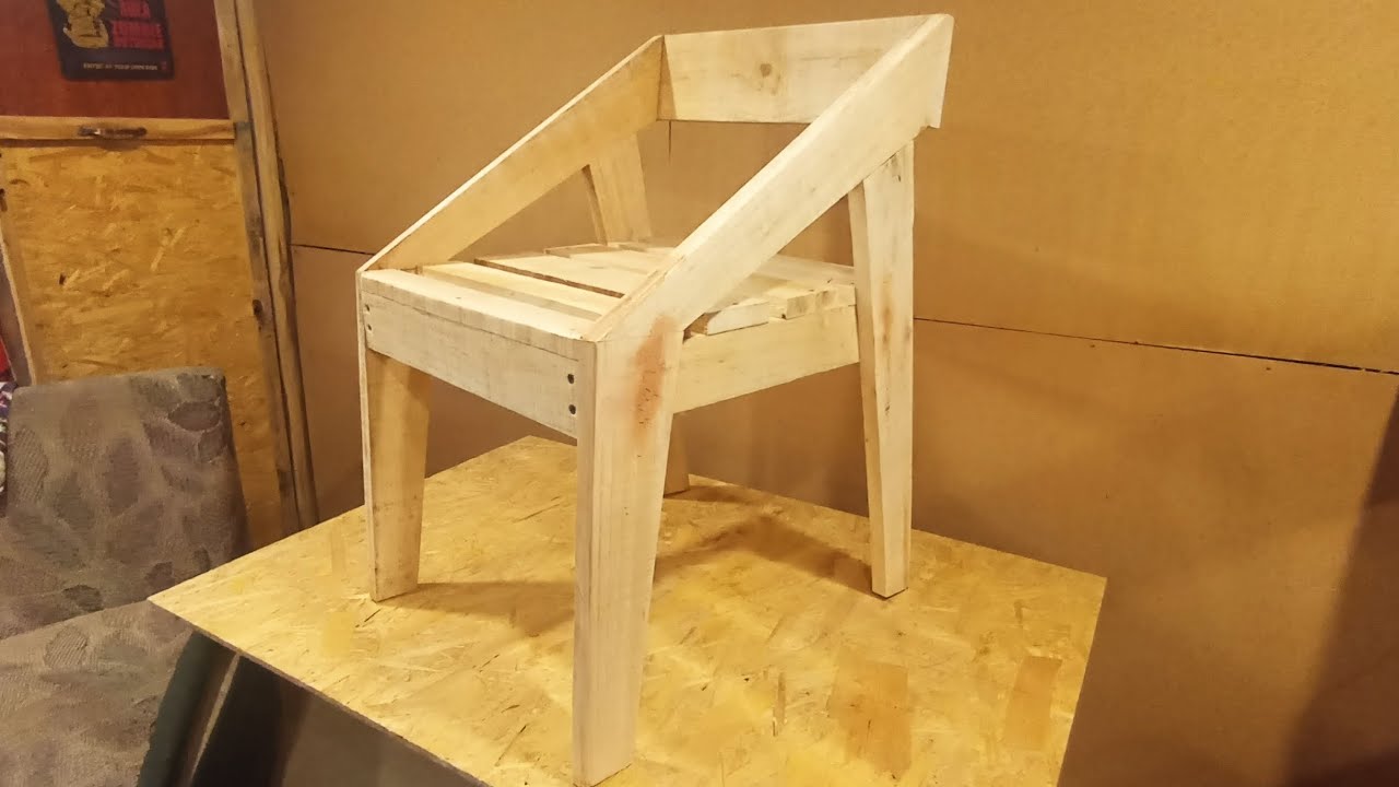 Silla moderna Katakana de madera de pino (principiante)