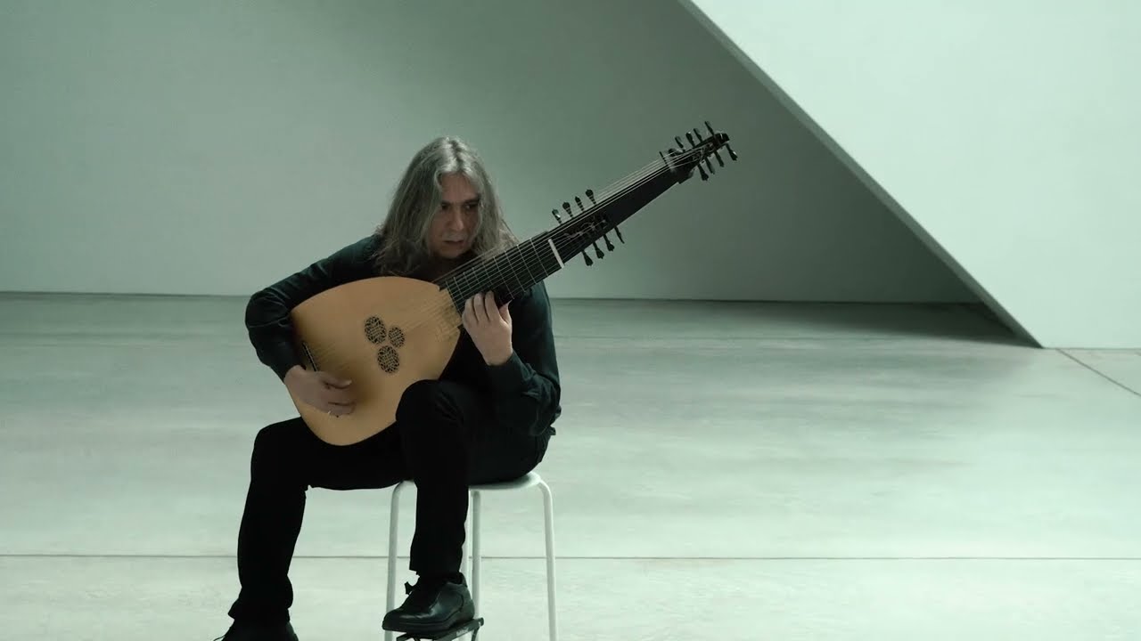 Stefano Maiorana, Theorbo. 