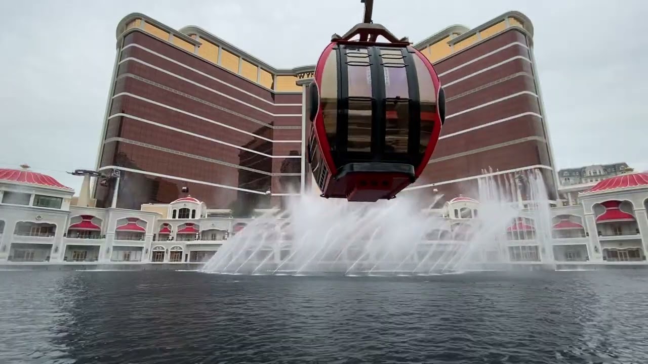Performance Lake at Wynn Palace Cotai - Consider Yourself (Oliver!)