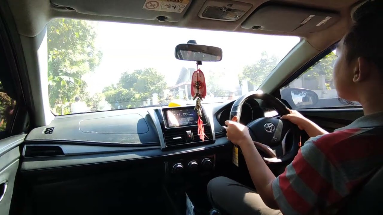 Jalan jalan sama vios. Limo