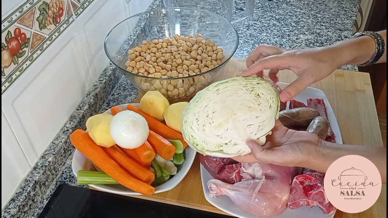 Puchero de garbanzos con carne y verduras. Fácil y Nutritivo.