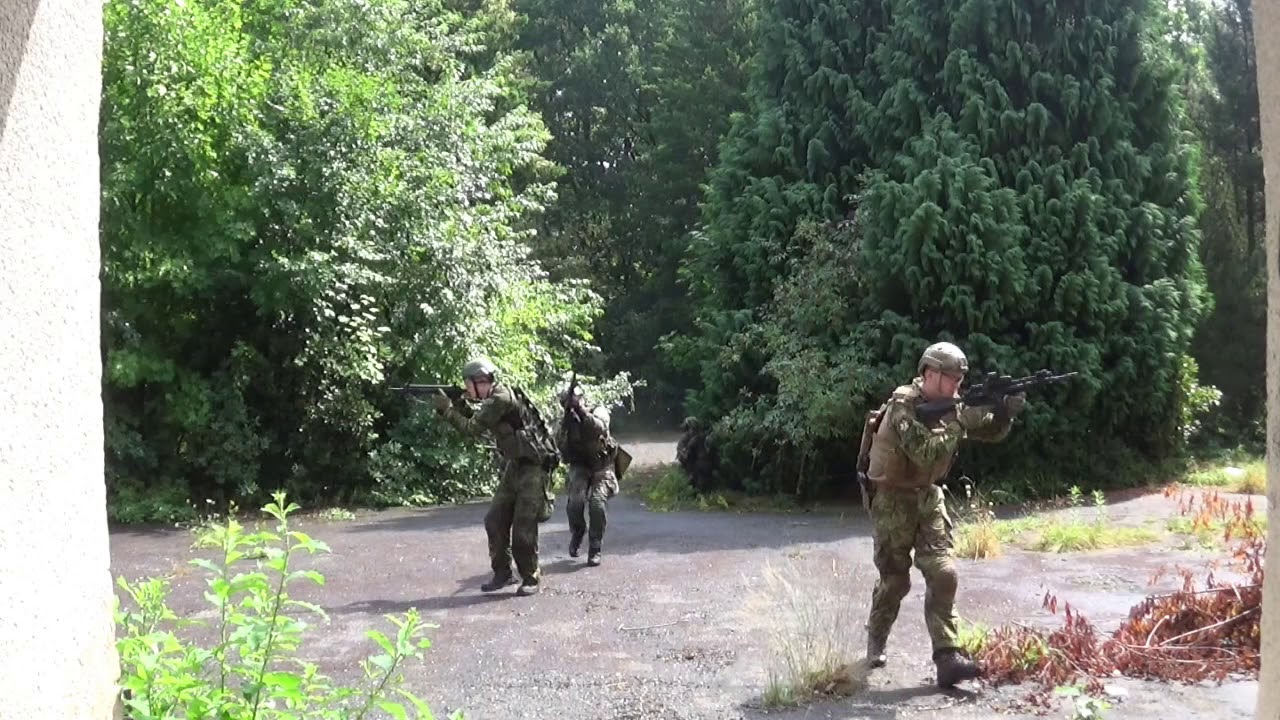 Taktisches &uuml;berschlagendes Vorgehen im CQB | 5 Mann | August 2018