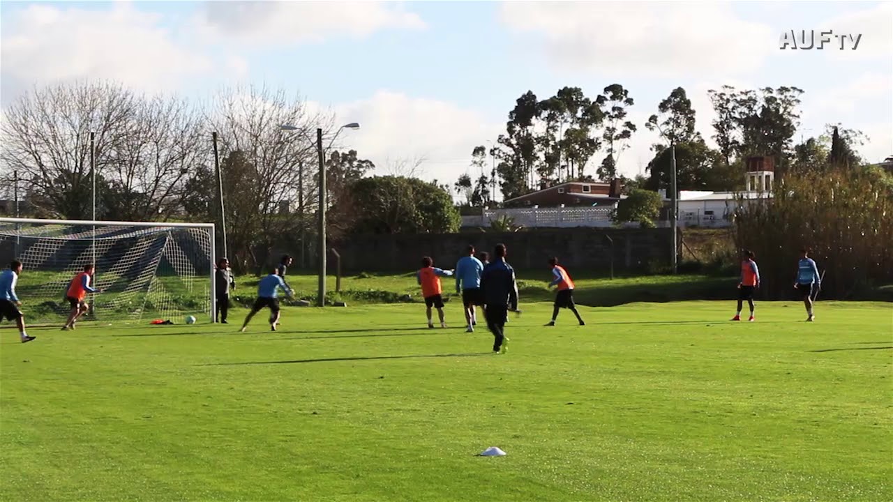 Entrenamiento de Uruguay del 30.8 en el complejo Celeste