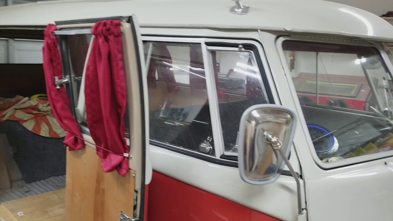 The different types of VW busses and what  Options came in them