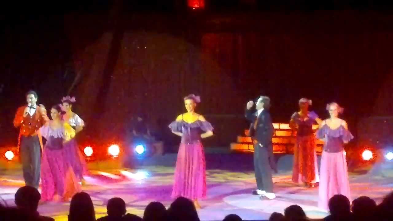 l'originale smontaggio della gabbia delle tigri al Circo di Moira Orfei