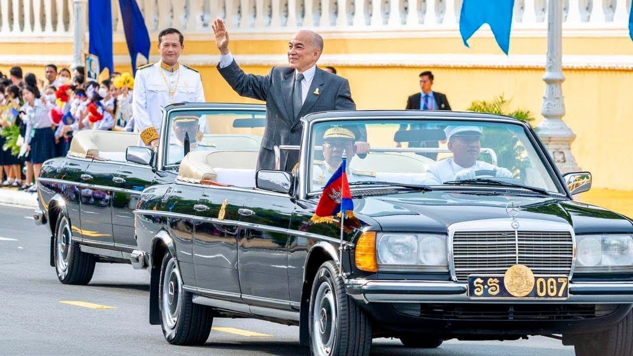 Parade Car of HM the King Norodom Sihamoni | 70th Anniversary Independence Day, Phnom Penh Cambodia