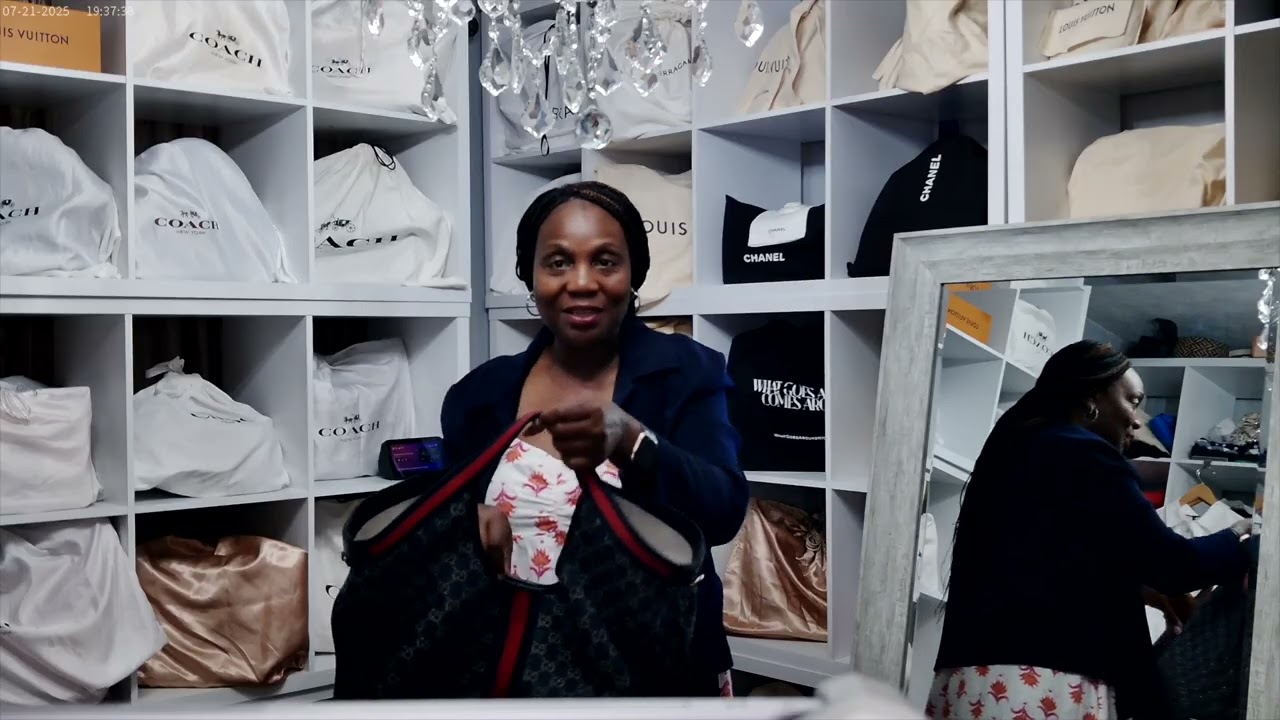 Unboxing my new Gucci Tote bag in denim, is it too large for a every day bag?