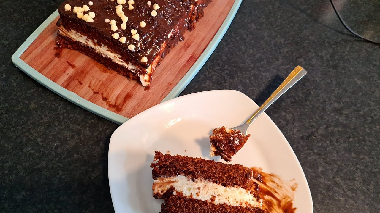 CAKE MET EEN ROMIGE VULLING