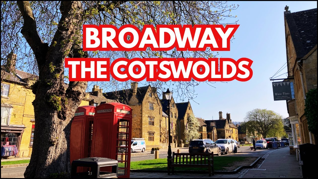 Early morning in the beautiful village of Broadway  in the Cotswolds