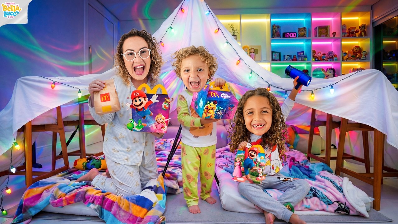 FIZEMOS UMA CABANA NA SALA DA CASA NOVA - FAM&Iacute;LIA BELLA E LUCCA SHOW
