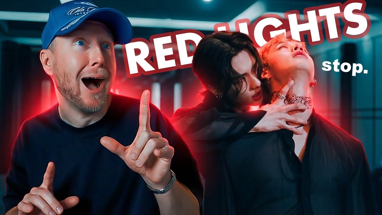Singer Reacts to Stray Kids 