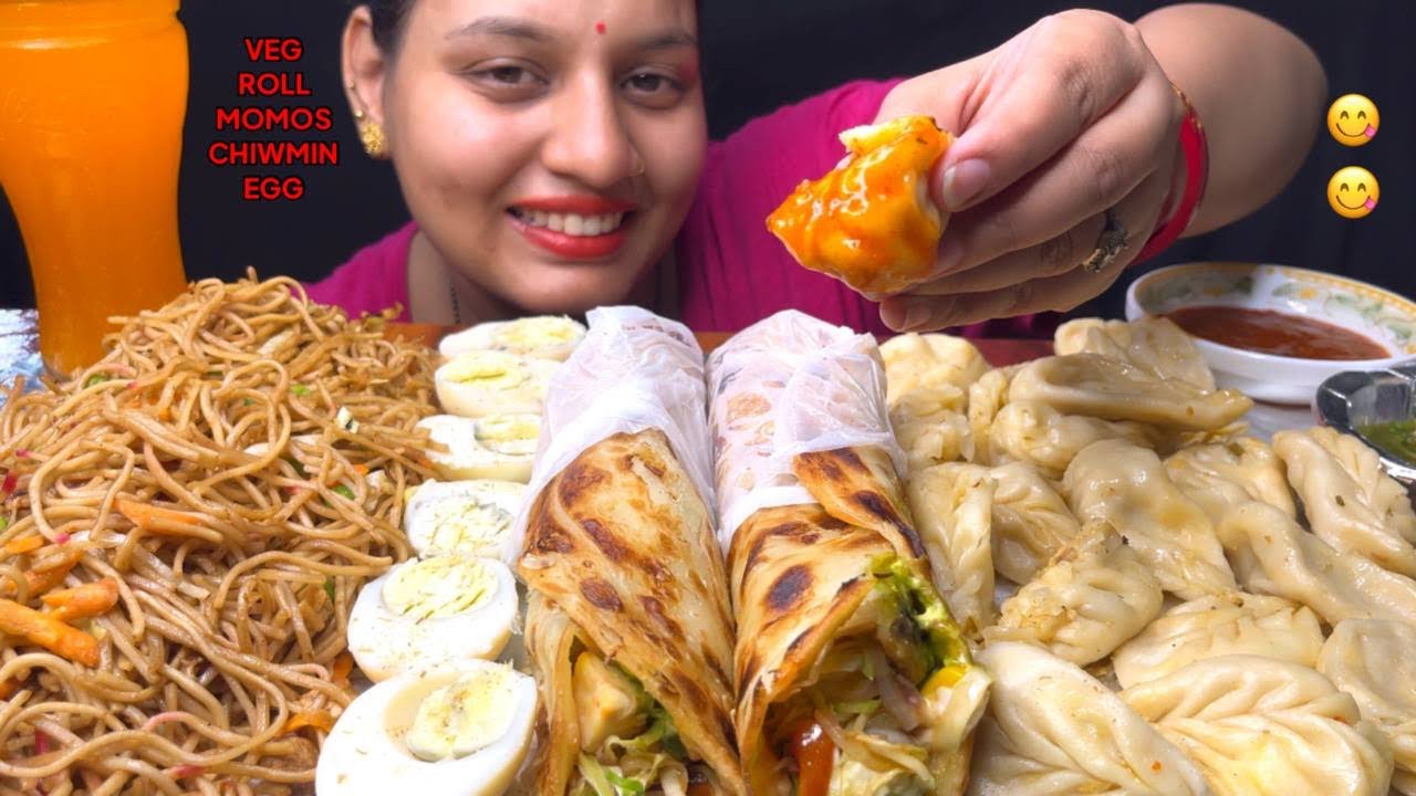 Eating Spicy 🥵 Paneer Momos, Chowmine, Paneer Roll, Eggs lI Street Food Challenge Il Foodie Gd ll