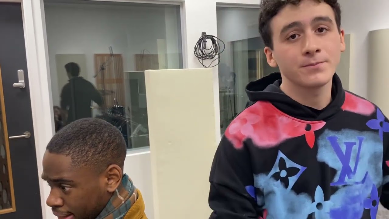 Opera & Rap Collaboration &ldquo;Feel So Down&rdquo; studio version
