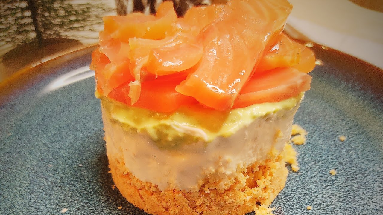 Une entrée savoureuse pour les fêtes – Cheesecake avocat saumon – Salmon avocado cheesecake