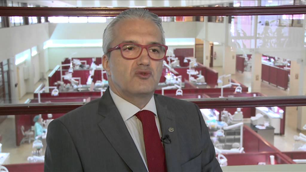 Sociedade Civil - Saúde Oral - A Clínica da Faculdade de Medicina Dentária da Universidade do Porto
