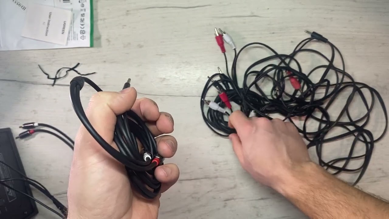 Якісний аудіокабель Ugreen 3.5мм - 2RCA: Чистий звук без фону, ідеальний для Hi-Fi!