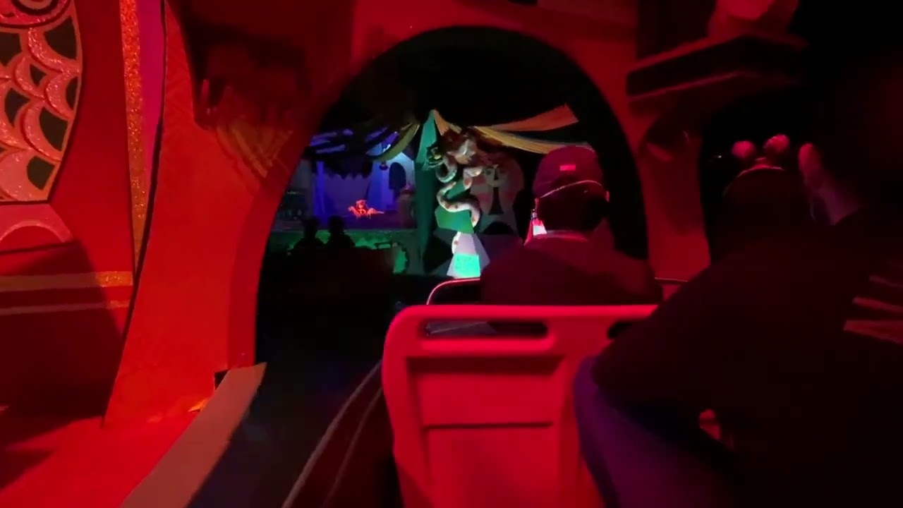 Disneyland It's a Small World Holiday 2022-01-09 - Part 4/8