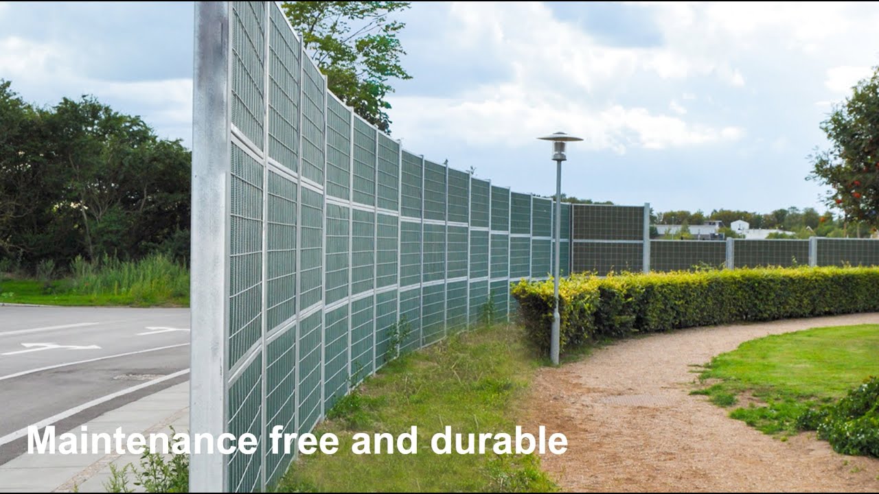 Acoustic fences for soundproofing outdoor environments