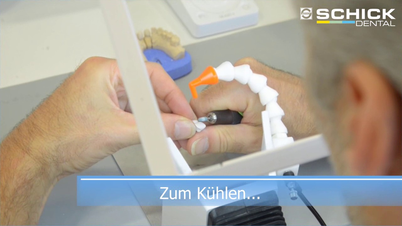 Ausblaseinrichtung für den Zahntechniker