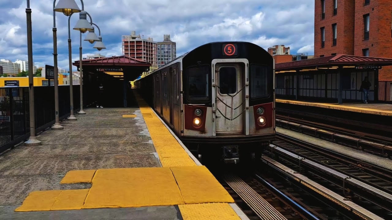 R142 & R142A (4) & (5) Train Action @ 167th Street