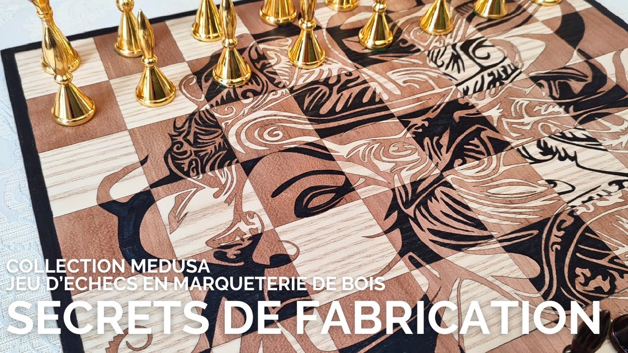 Elle a fabriqu&eacute; un jeu d'&eacute;checs Medusa en dentelle de bois! Marqueterie moderne, artisanat Belge