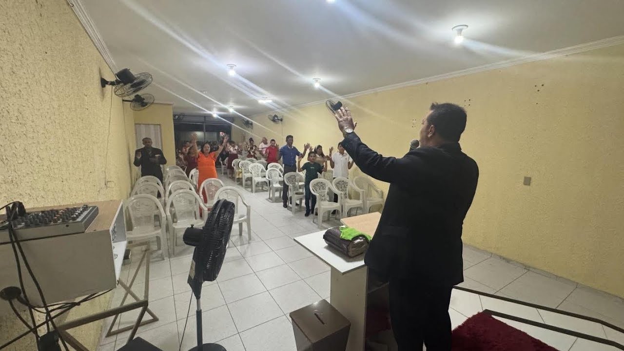 PROFETA FAZ DEMÔNIO ENTREGAR MACUMBA EM SUA MÃO - DEUS USA PASTOR DORANGELO EM LIBERTAÇÃO FORTE.