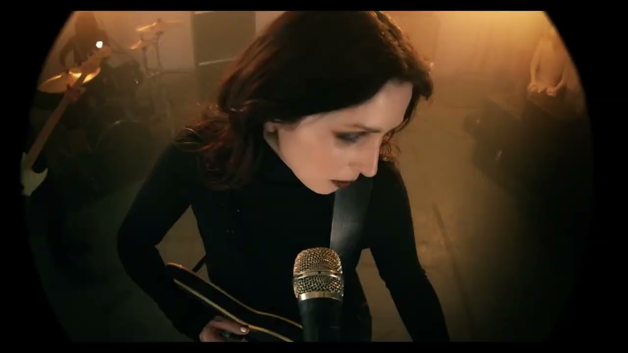 Chelsea Wolfe - 16 Psyche (Lyrics)
