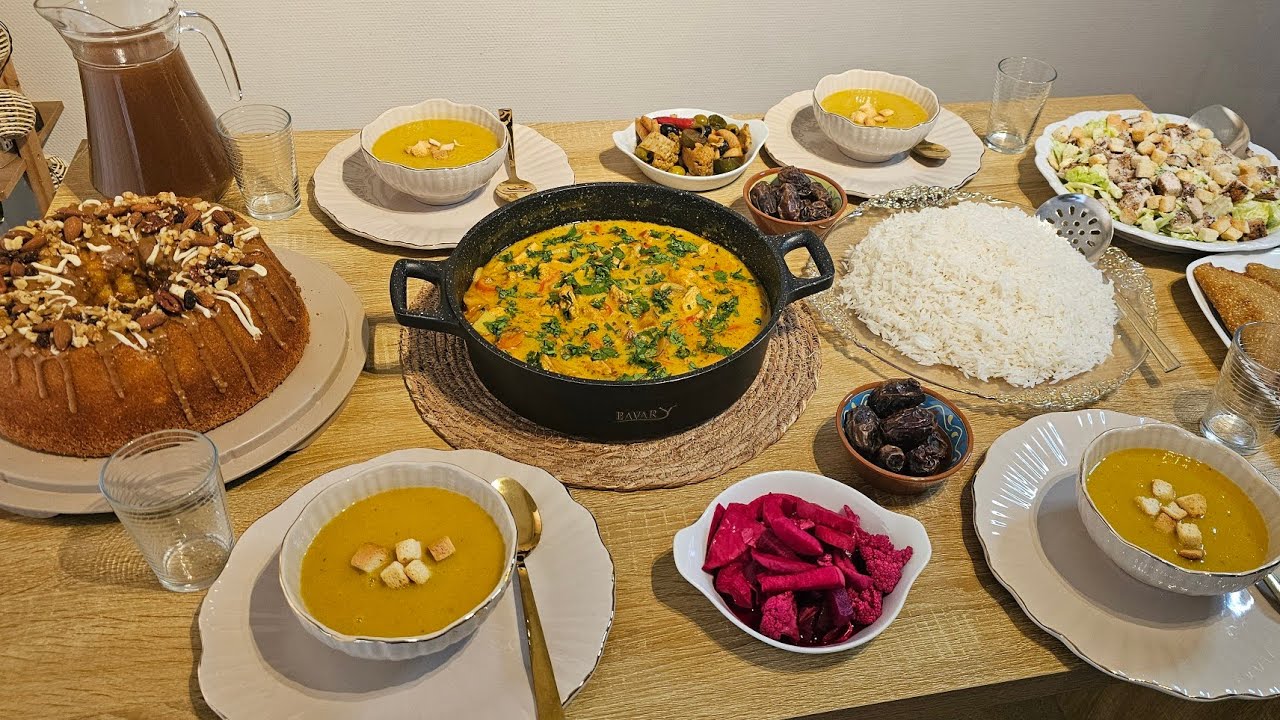 فطور ١٩ رمضان🌙الذ مرقة دجاج كريميه رهيبه و سلطة سيزر اطيب من المطاعم + كيكة ليمون منعشه مضبوطة💯%
