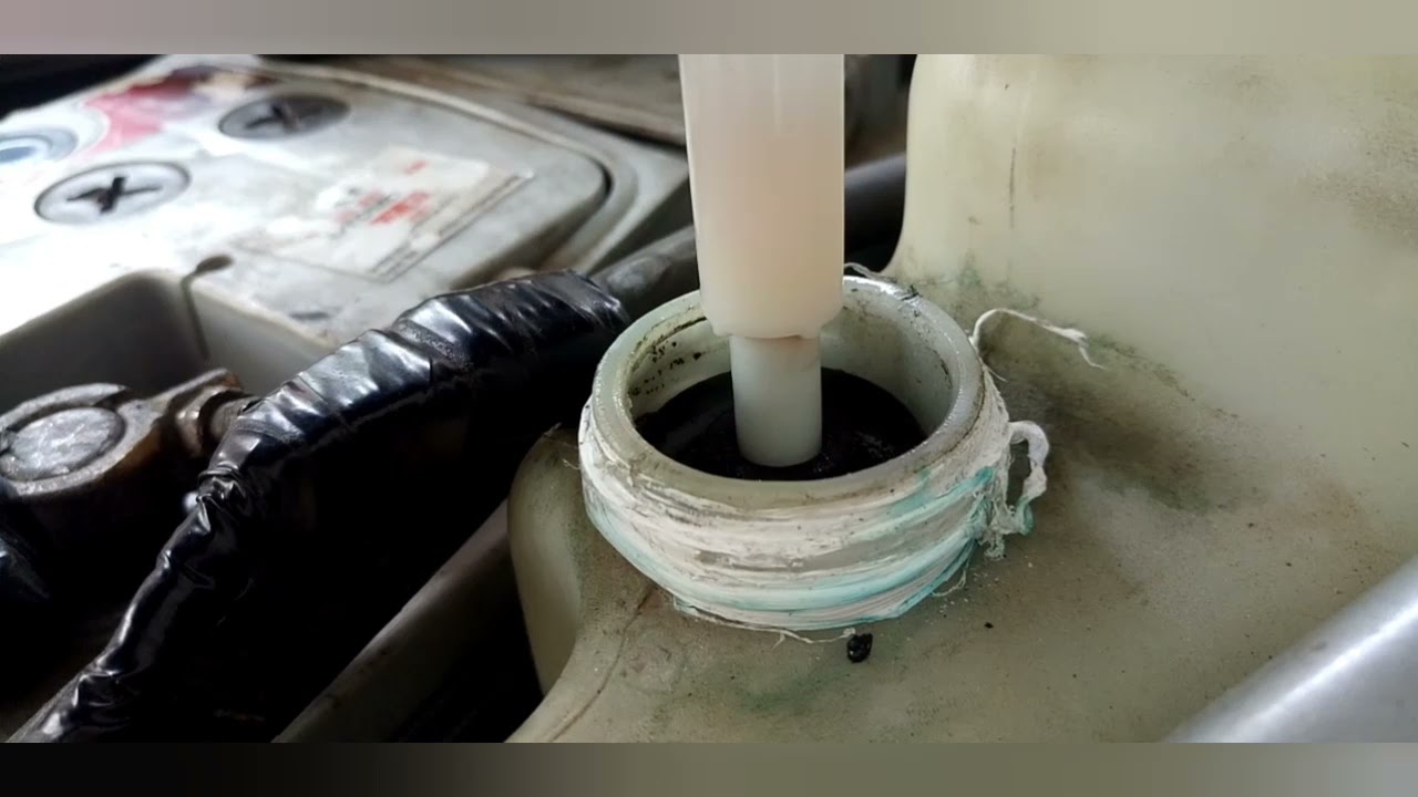 Cam suyu ikaz lambası neden sürekli yanar.? Arızası bu kadar basitmi.? Tüm detaylar.
