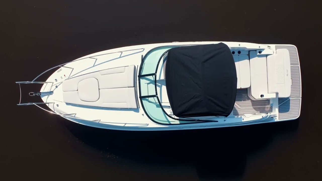 Sea Ray Sundancer 265 - Luxury Meets Performance on the Water