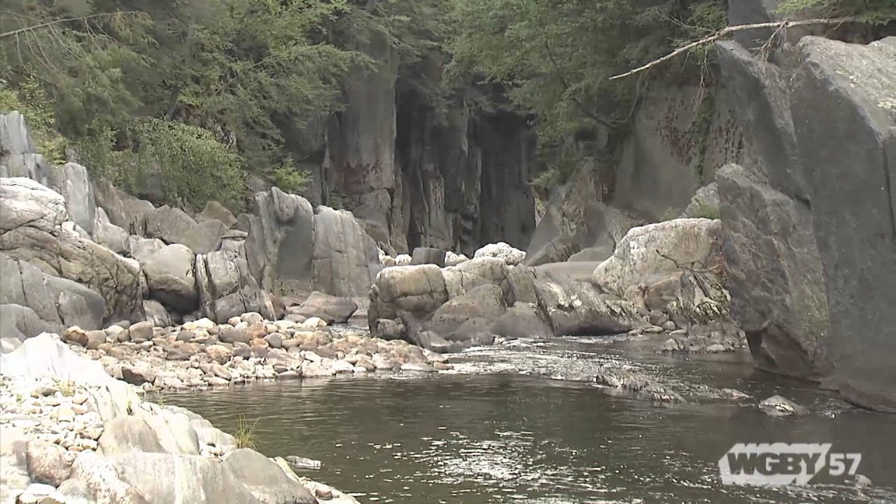 The Chesterfield Gorge | Connecting Point | Oct. 14, 2015