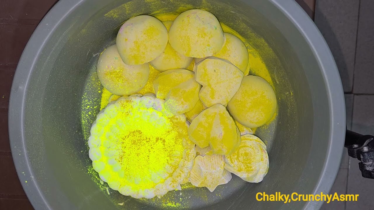 Yellow Soft powdery Gymchalk with yellow color powder 💛💛🤍🤍 #oddlysatisfying 