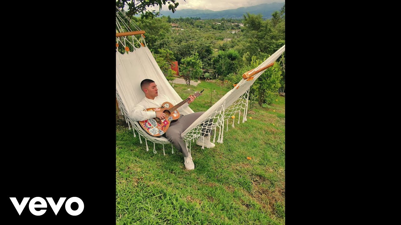 Alex Ponce - Quito (Vertical Video)